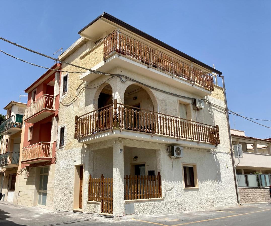 Noemi Holiday House Agnone Bagni Exterior photo